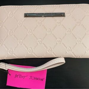 NWT Betsey Johnson Wallet/Wristlet